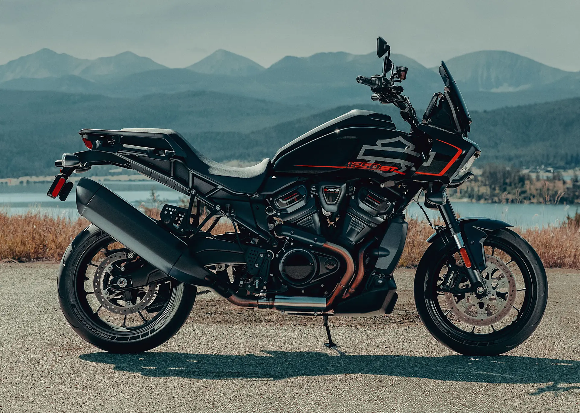 Pan America 1250 ST 2025