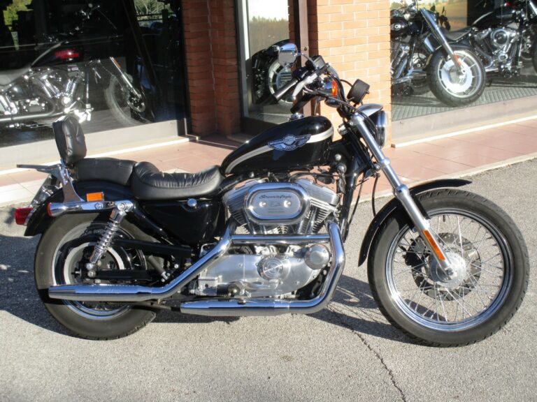 Harley-Davidson XL883 Sportster Hugger – 2003 100° Anniversario