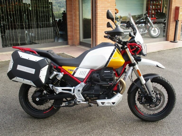 Moto Guzzi V 85 TT – Evocative Graphics – 2020